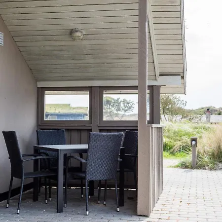 Holiday Henne Xxiii Semesterbostad